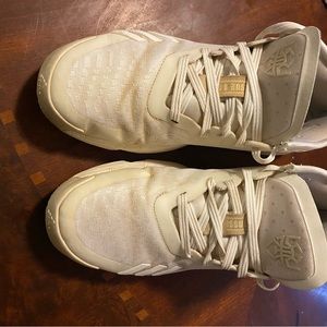 Adidas D.O.N issue#4 Ivory Mitchell mens 11